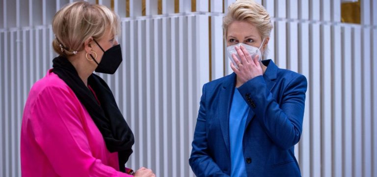 Kranke Regierungschefin: Kein Datum für Rückkehr bekannt