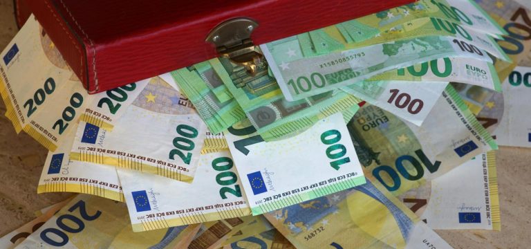 Inflation springt im März auf Rekordwert von 7,6 Prozent