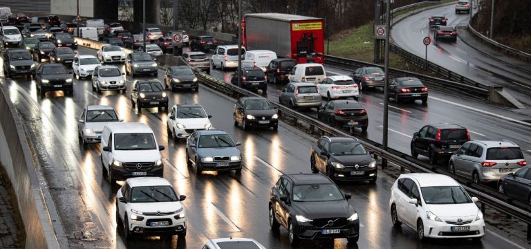 Es geht wieder los: Viel Verkehr zu Ferienbeginn erwartet