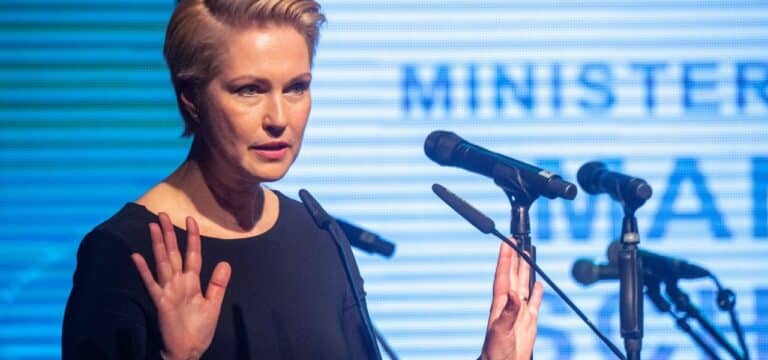 Schwesig zu Corona: Können mit gutem Gefühl in Sommer gehen