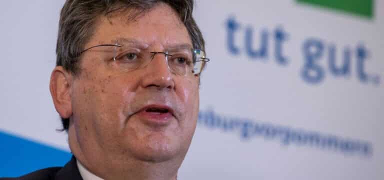 Verkehrsminister: Nahverkehr an Nutzerverhalten anpassen