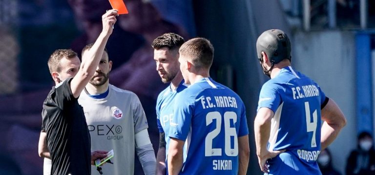 Drei Spiele Sperre für Hansa Rostocks Stürmer Danylo Sikan