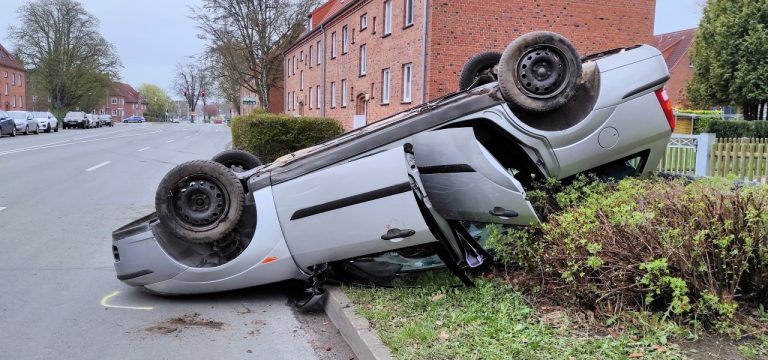 Wismar: Mit 2,05 Promille überschlagen – Vier verletzte Personen zu beklagen