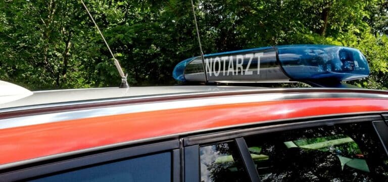 Sechsjährige von Auto angefahren und schwer verletzt