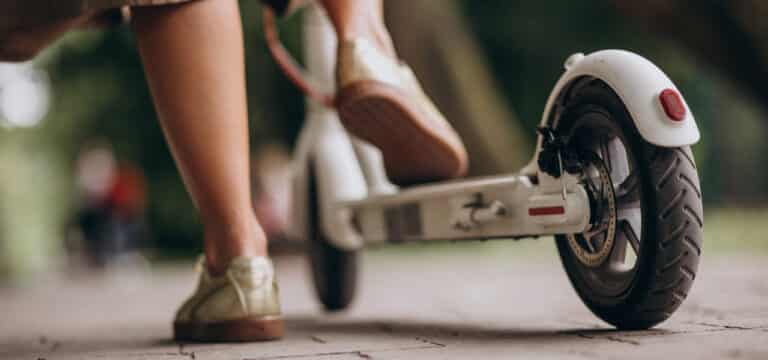 Unfälle: Polizei nimmt E-Bikes und Roller stärker ins Visier