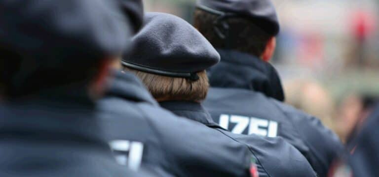 Polizei ermittelt nach Hansa-Spiel wegen Pyro und Übergriff