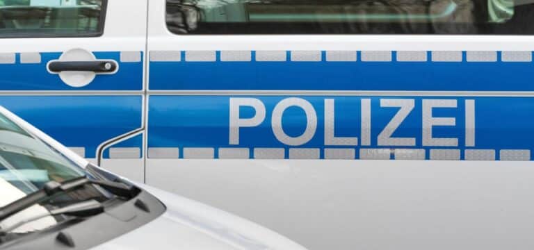 E-Scooter-Fahrer von Bus erfasst und schwer verletzt