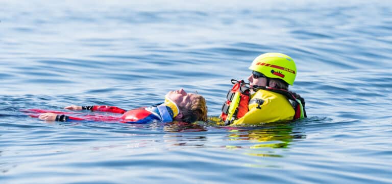Junge gerettet: Ehrung für Rettungsschwimmer in Schwerin