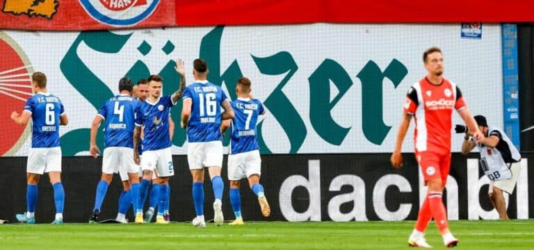 Rostock feiert ersten Heimsieg: 2:1 gegen Arminia Bielefeld