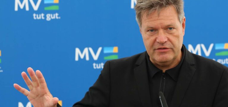 Optimismus in Lubmin: Habeck sieht Chance, gut durch Winter zu kommen