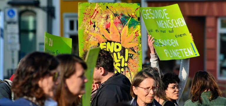 „Fridays for Future“ und „Bündnis Gutes Klima Wismar“ streiken für gerechte Krisenbewältigung