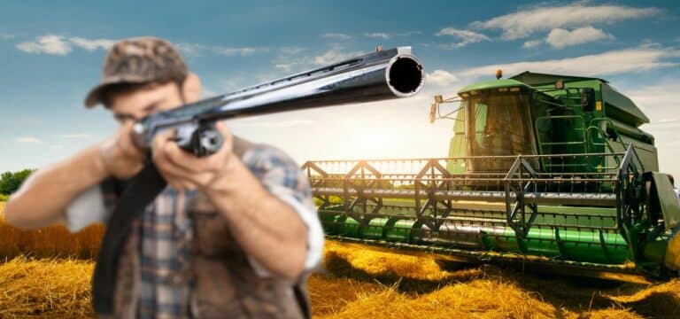 Westmecklenburg: Jäger schießt und trifft Erntemaschine