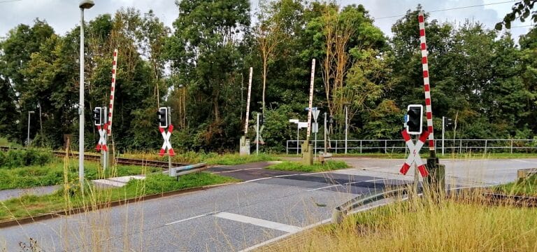 Baustellenampel am Bahnübergang Klußer Damm