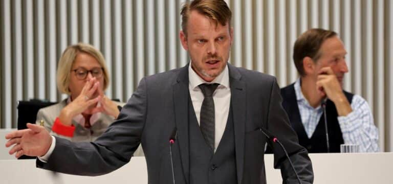 Kramer bleibt Fraktionsvorsitzender der AfD im Landtag