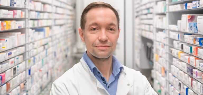 Notmaßnahme gegen Antibiotikamangel: Apotheker Nils Saager erklärt es