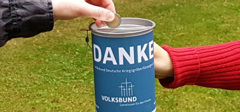 Wismar: Volksbund Kriegsgräberfürsorge  führt Haus- und Straßensammlung durch