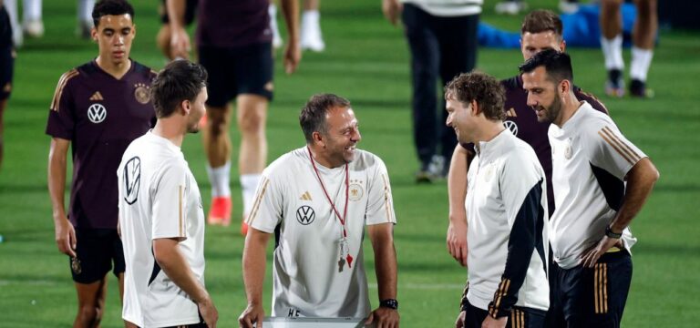 Nur Flick erscheint vor Presse: DFB muss mit Strafe der FIFA rechnen