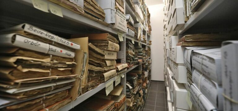 Auf Archive in Mecklenburg-Vorpommern rollt Welle neuer Dokumente zu