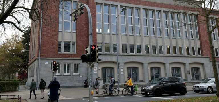 Dreifachmordprozess: Befangenheitsantrag abgelehnt