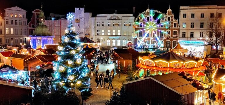 Wismarer Weihnachtsmarkt öffnet seine Pforten