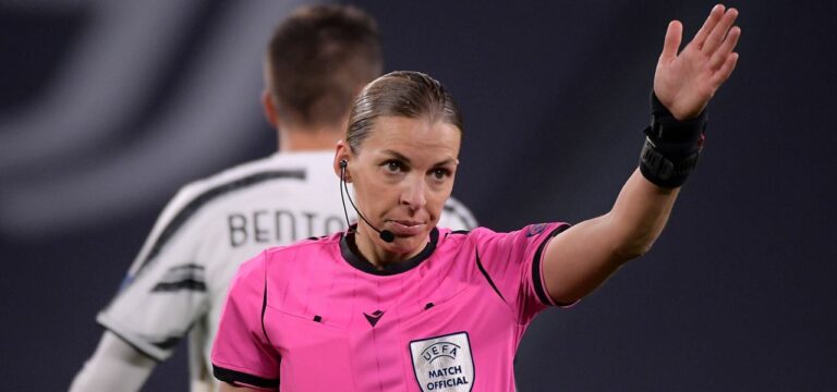 Französin pfeift Gruppenfinale: Stéphanie Frappart macht DFB-„Endspiel“ historisch