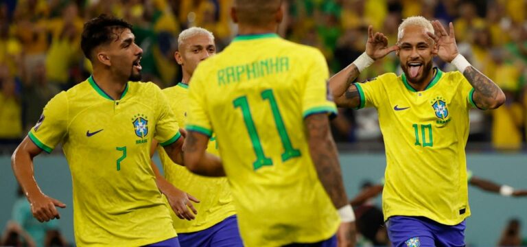 Furiose Halbzeit reicht: Brasiliens Fußball-Stars zaubern auch für Pelé