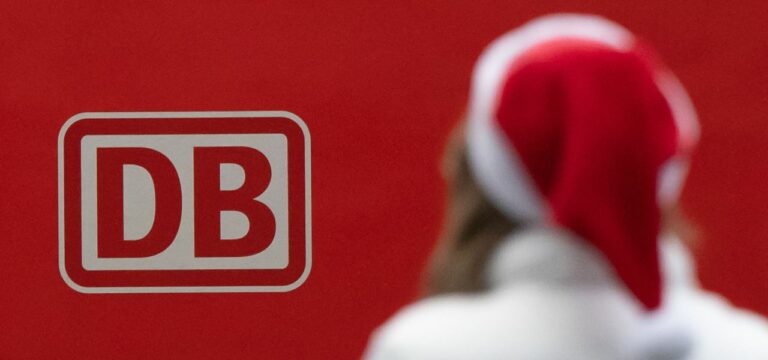 3,2 Millionen Tickets verkauft Bahn fährt zum Fest Fahrgastrekord ein