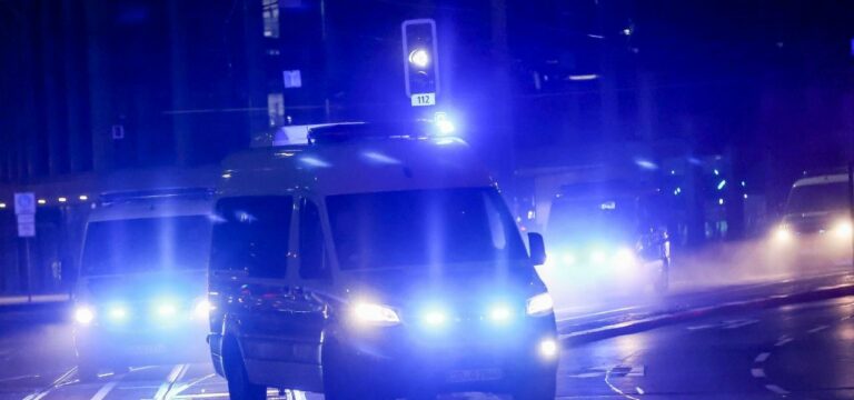 Unbekannte stehlen Tausende Euro aus Supermarktkasse