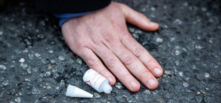 Aktivist: Auch Klebe-Blockaden von Straßen in MV denkbar