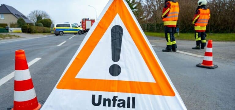 Bus-Unfälle: Kinder verletzt – Autofahrerin gestellt