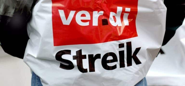 Tarifstreit: Verdi droht mit Ausweitung der Warnstreiks