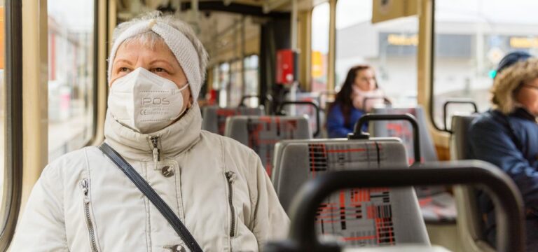 Maskenpflicht fällt in Bussen und Bahnen
