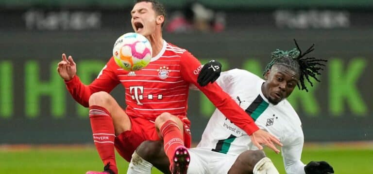 Stuttgart beendet sieglose Serie: FC Bayern verliert nach Blitz-Rot und Albtraum-Start