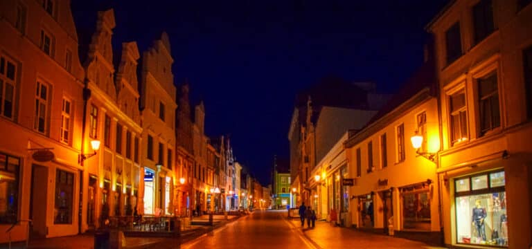 Wismar: Beleuchtung in der Innenstadt auf LED umgerüstet