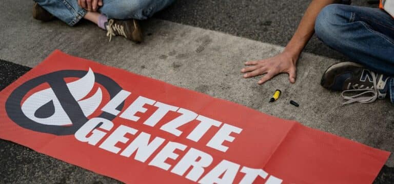 Nach Straßenblockade: Geldstrafen für Klimaaktivisten in M-V