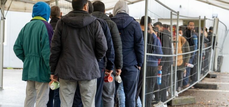 Ministerium: Tragen unseren Anteil bei Geflüchtetenhilfe