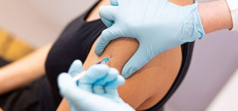 Schnellere Anerkennung: Lauterbach verspricht Impfgeschädigten Hilfe