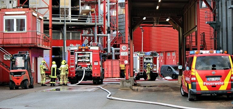 500.000 Euro Schaden bei Feuer in Holzverarbeitungsbetrieb
