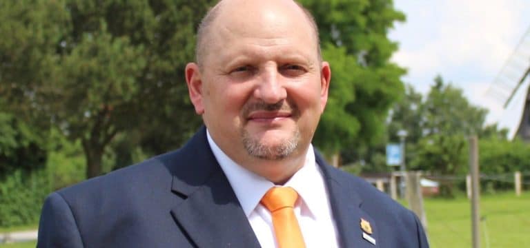 Flüchtlingspolitik: Bürgermeister von Dorf Mecklenburg Burkhard Biemel tritt zurück