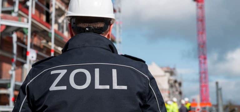 Zoll-Kontrollen gegen Schwarzarbeit am Bau