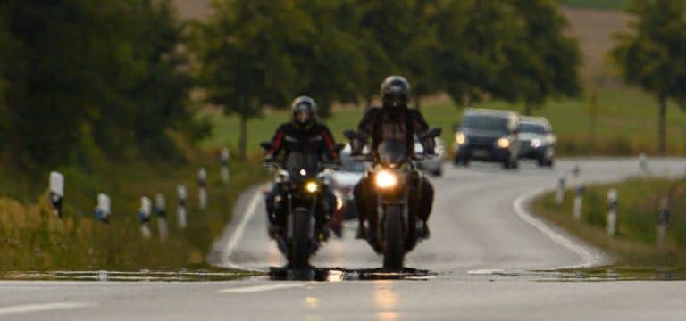 Biker-Saison beginnt mit Unfallserie: Sieben Schwerverletzte