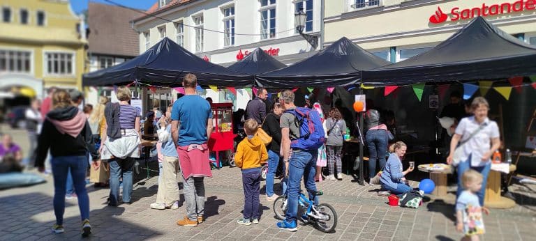 Wismar: „Kinderbasteln“ mit vielen Überraschungen am Samstag in der Krämerstraße