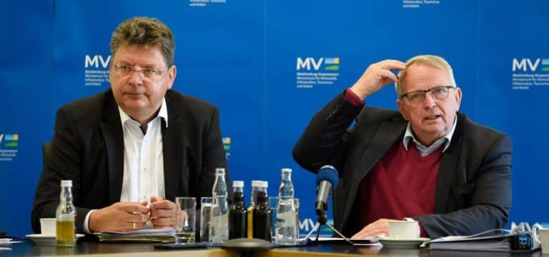 Minister kritisieren Kommunikation des Bundes bezüglich LNG