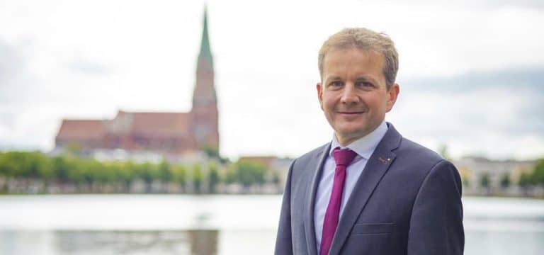 Schweren Herzens: CDU wirbt für SPD-Mann in Schwerin