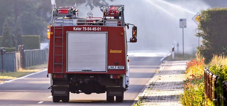Angespannte Lage in Lübtheen: Explosionen und Wind