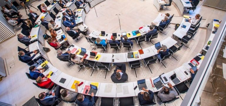 Landtagssitzungen: Debatte um Geschäftsordnung entbrannt