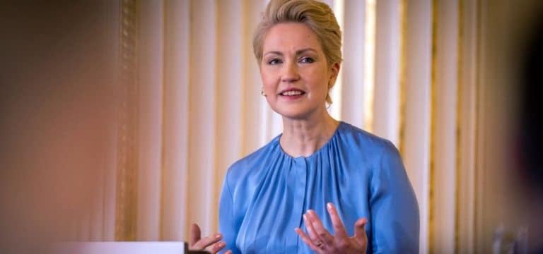 Schwesig für weitere Dämpfung der Energiepreise
