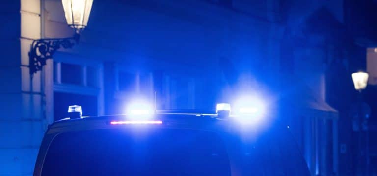 Wismar: Polizei nimmt zwei Tatverdächtige nach Raub auf Tankstelle fest