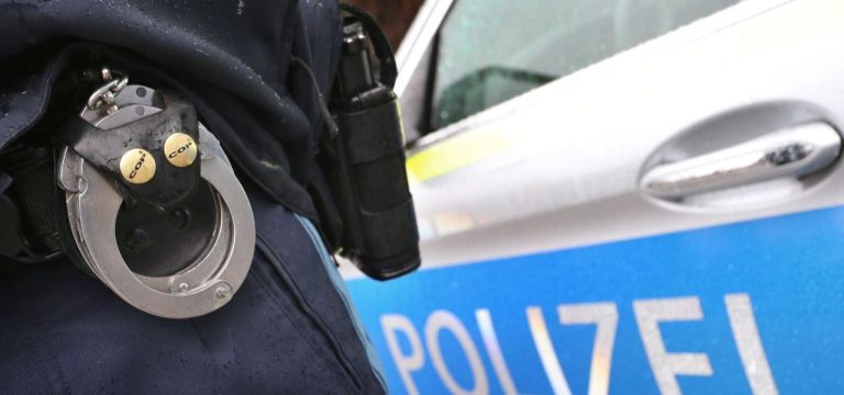 Fahrausweiskontrolle in Rostock-Dierkow: Fluchtversuch eines Fahrgasts