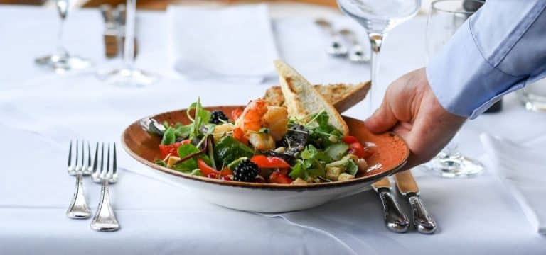 MV: Mehrwertsteuererhöhung in Gastronomie schwächt Tourismus
